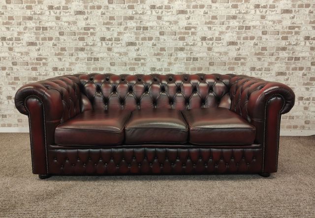 Excellent canapé 3pl en cuir rouge antique (Réf: 738) – VENDU