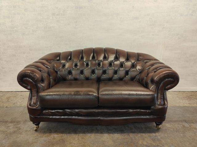 Élégant canapé 2pl en cuir marron antique (Réf: 821)- VENDU